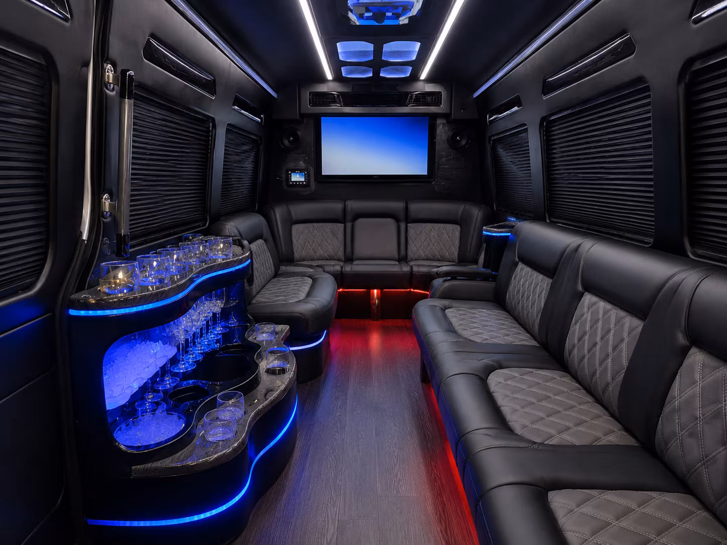 airport shuttle buses to and from redmond municipal airport