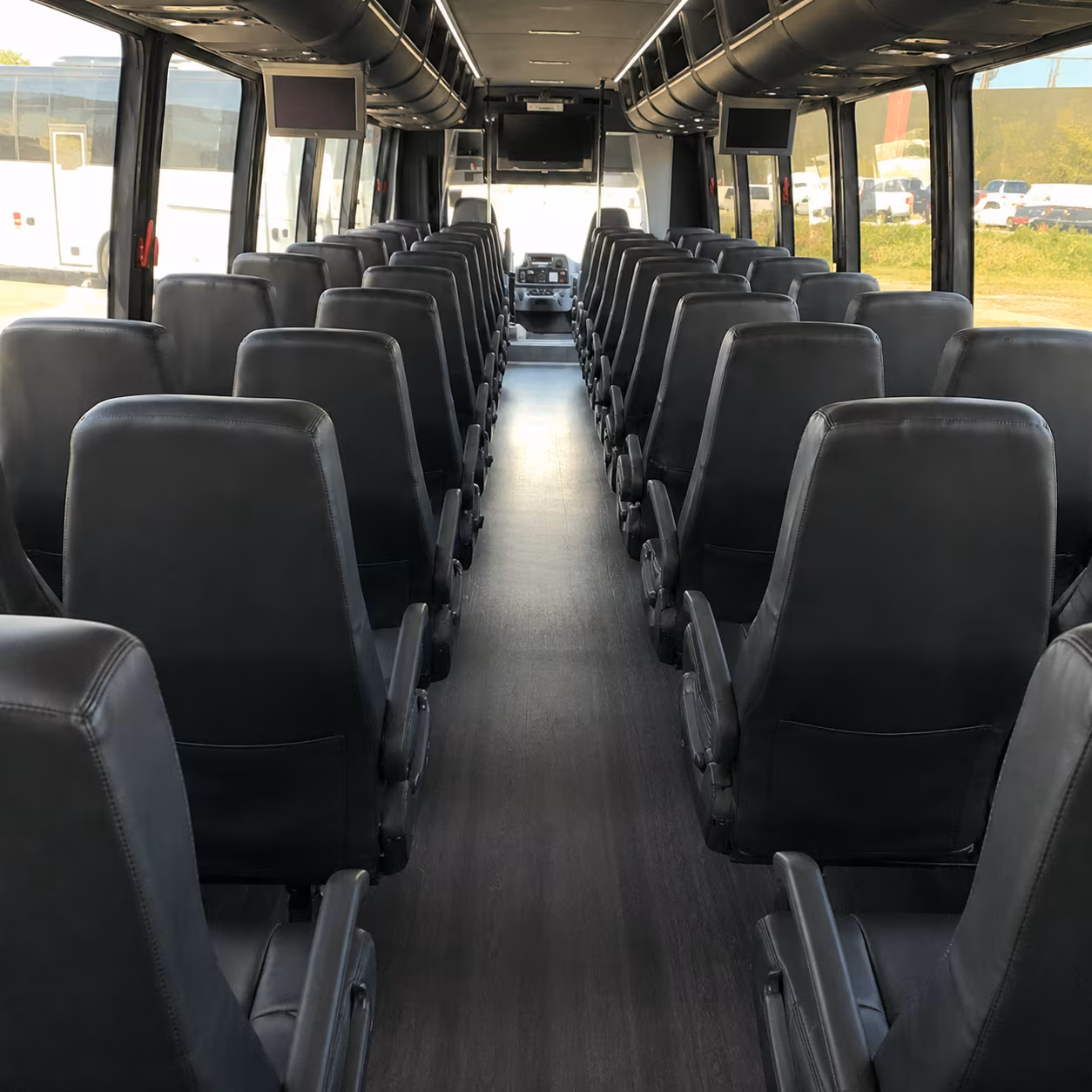 minibuses charter buses to smith rock state park and redmond area destinations